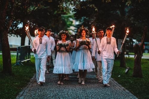 Wiślańskie Wianki – Jarmark i Folklor nad Wisłą