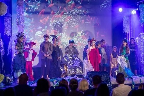 Premiera teatralna „Kraina Czarów” w Skoczowie
