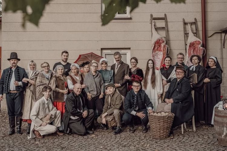 Plenerowy spektakl historyczny „Siedem wieków” w Kozach